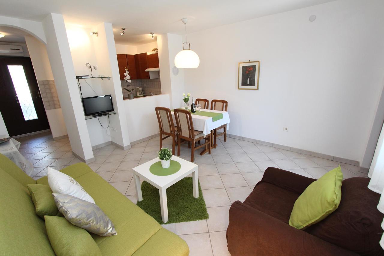 Apartment Irena Pula Exterior photo