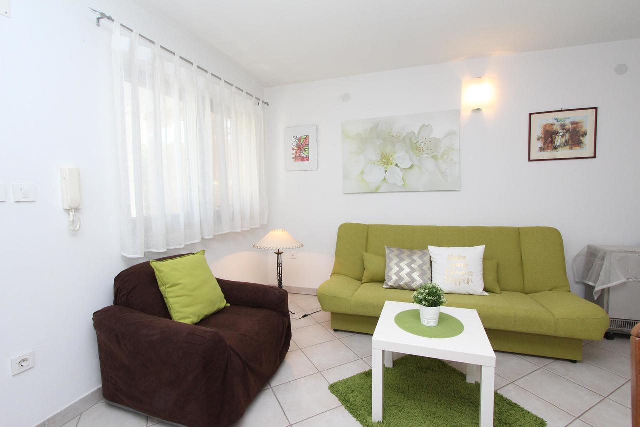 Apartment Irena Pula Exterior photo